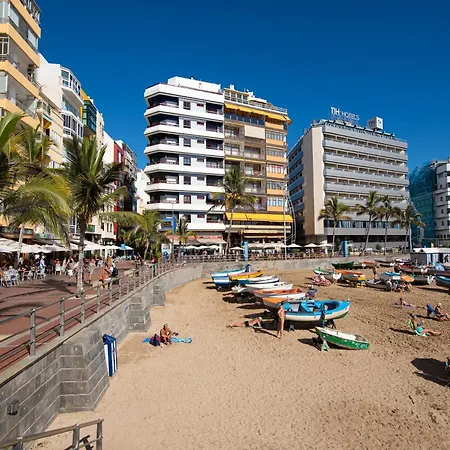 Beachfront Palmas Playa Canteras Holiday home